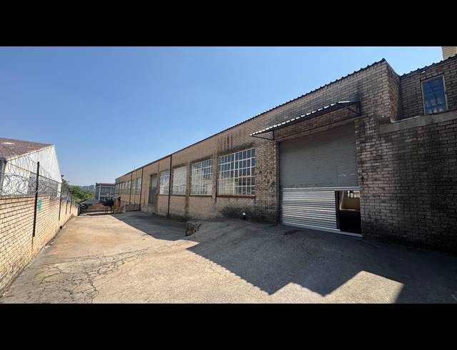 3,720M² WAREHOUSE TO LET IN WYNBERG